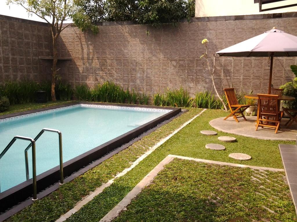Rumah Anda Bandung Esterno foto